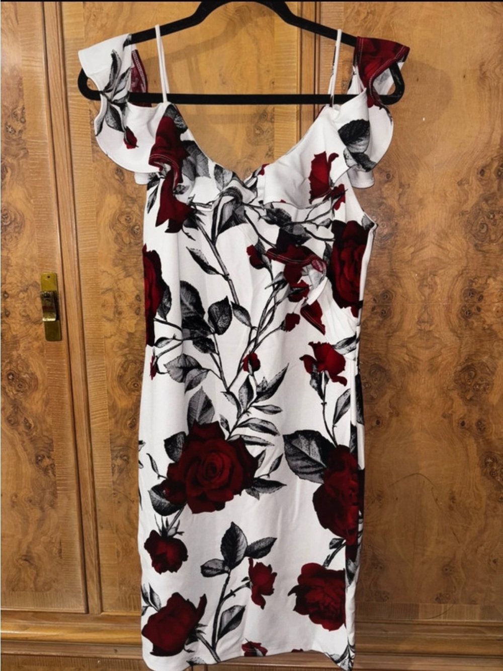 Women's White Floral Ruffle Strap Dress with Red Rose Print size XL